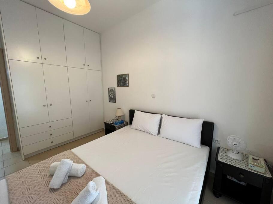 Local Apt Near City Lights 2 كاندية المظهر الخارجي الصورة